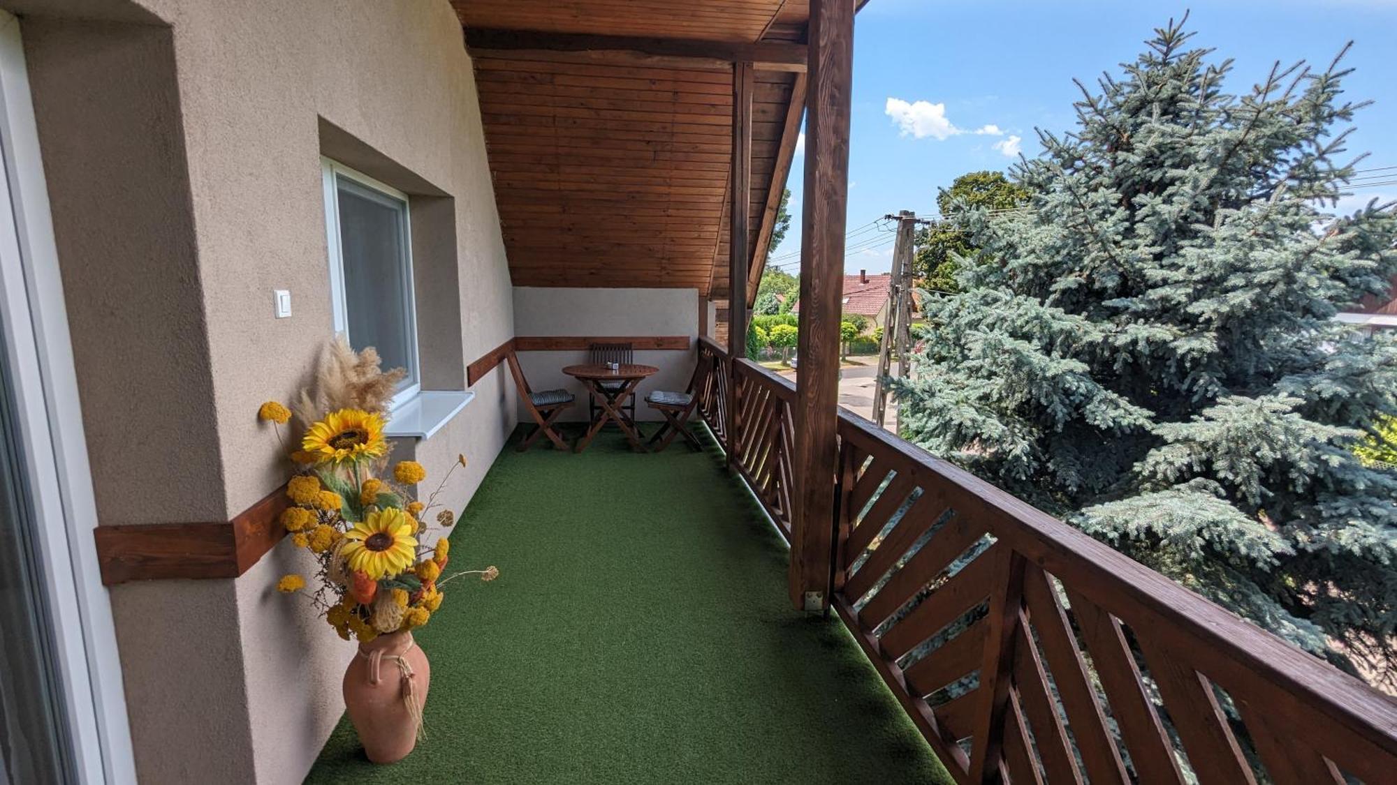 Virágos Apartman Balatonszárszó Exterior foto