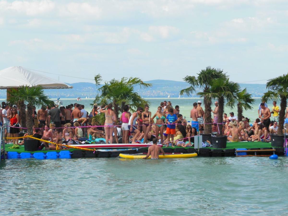 Virágos Apartman Balatonszárszó Exterior foto